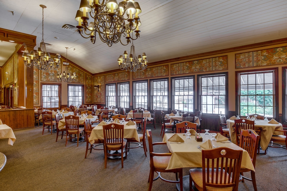 Y O Ranch Hotel - photo 34