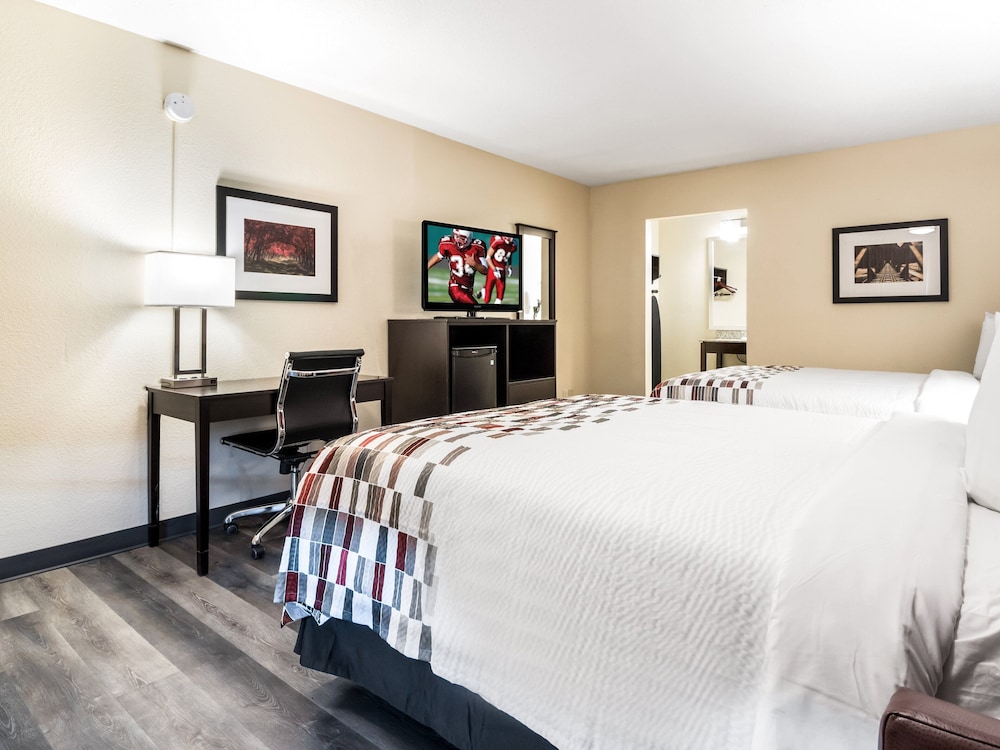 Red Roof Inn Dandridge - photo 9