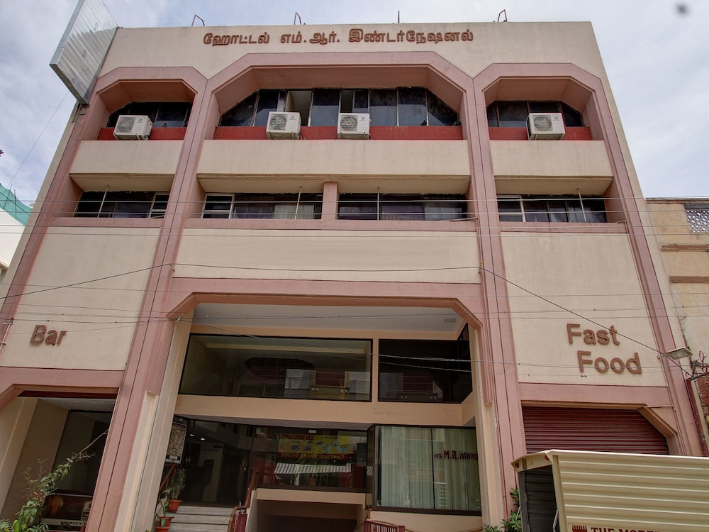 Hotel M R International