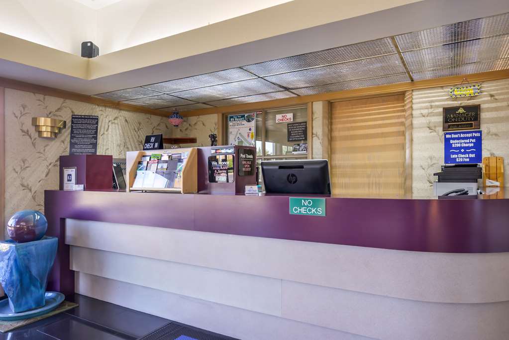Americas Best Value Inn Phoenix Medford - photo 8