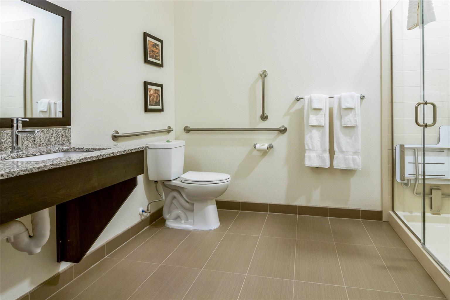 Comfort Suites Wooster near University Campus - photo 17