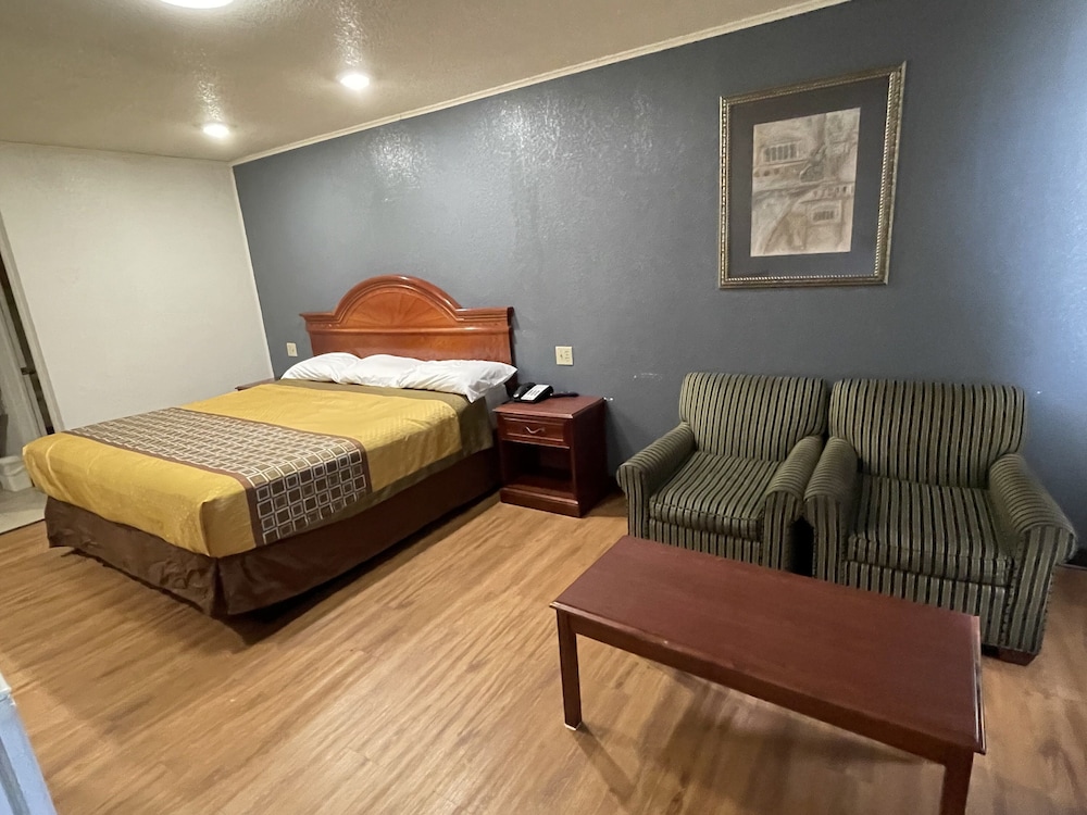 Sallisaw Inn - photo 7