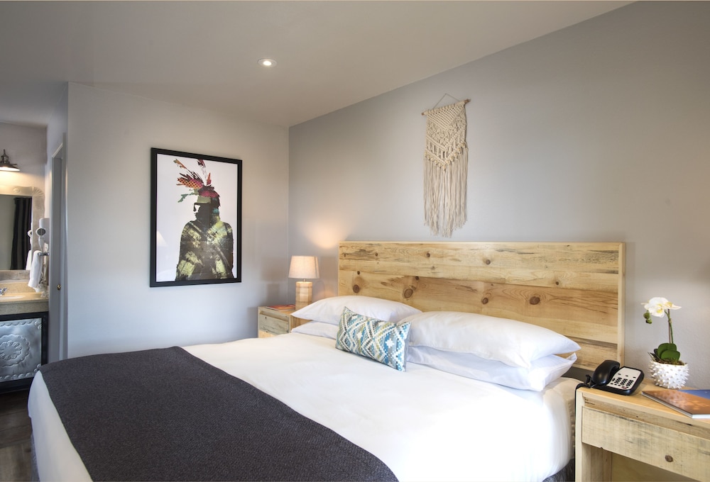 The Sage Hotel - photo 25