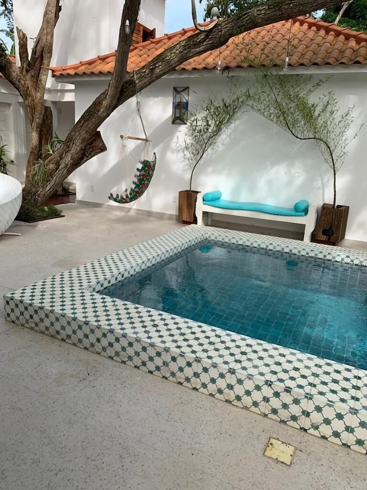 Av. Parque 17 in Armacao De Buzios, Brasil