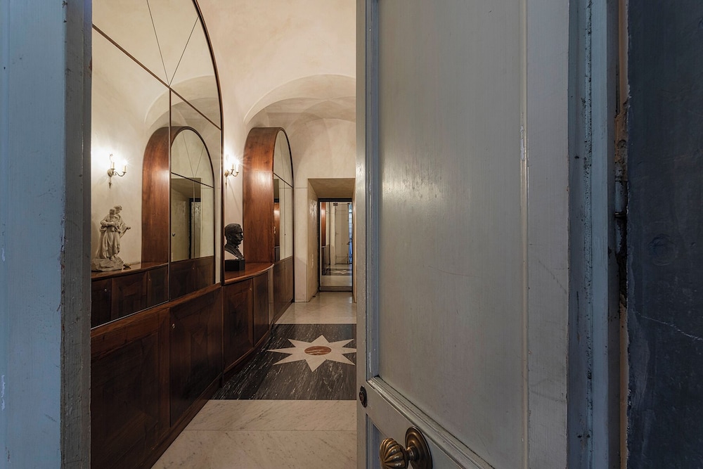 Garibaldi Attic by Wonderful Italy — 4-Star Luxury Hotel in Genoa, Italy