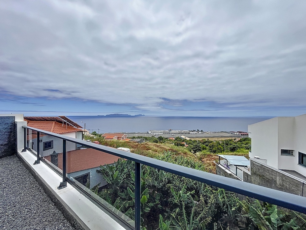 Blue Outlook Retreat by Atlantic Holiday — 4-Star Luxury Hotel in Agua De Pena, Portugal