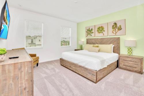 Upstay 9BR Disney Retreat w Pool BBQ & Hot Tub - photo 26