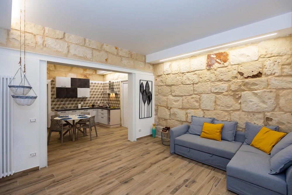 Suite Eveneto in Syracuse — 4-Star Luxury Hotel in Siracusa, Italy