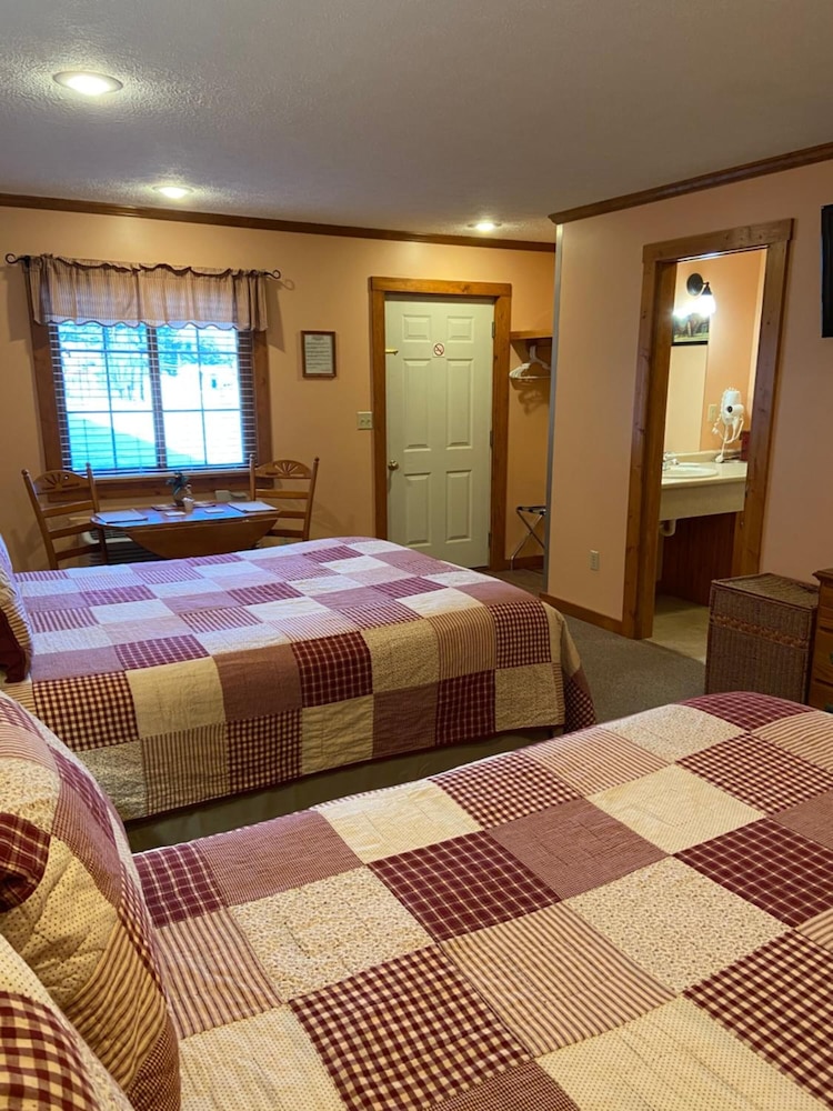 The Garrett Inn - photo 17