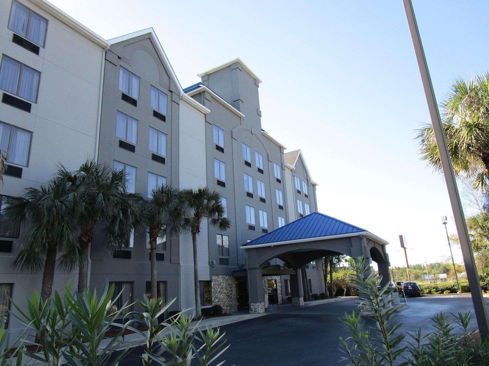 Country Inn & Suites by Radisson Murrells Inlet SC - photo 38