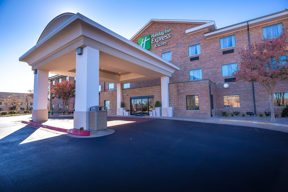 Holiday Inn Express Hotel & Suites Edmond by IHG - photo 64