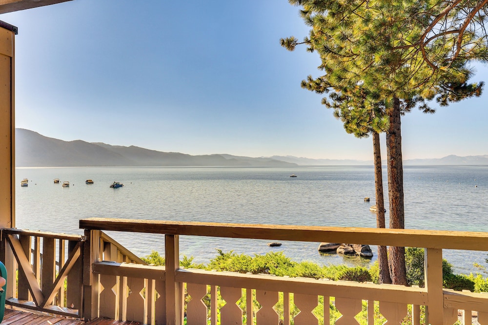 Lake Tahoe Gem w Furnished Deck & Water Views
