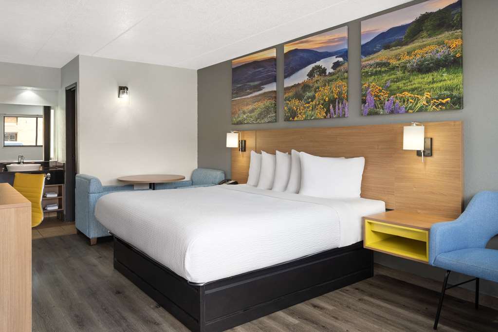Days Inn by Wyndham Columbus Worthington - photo 33
