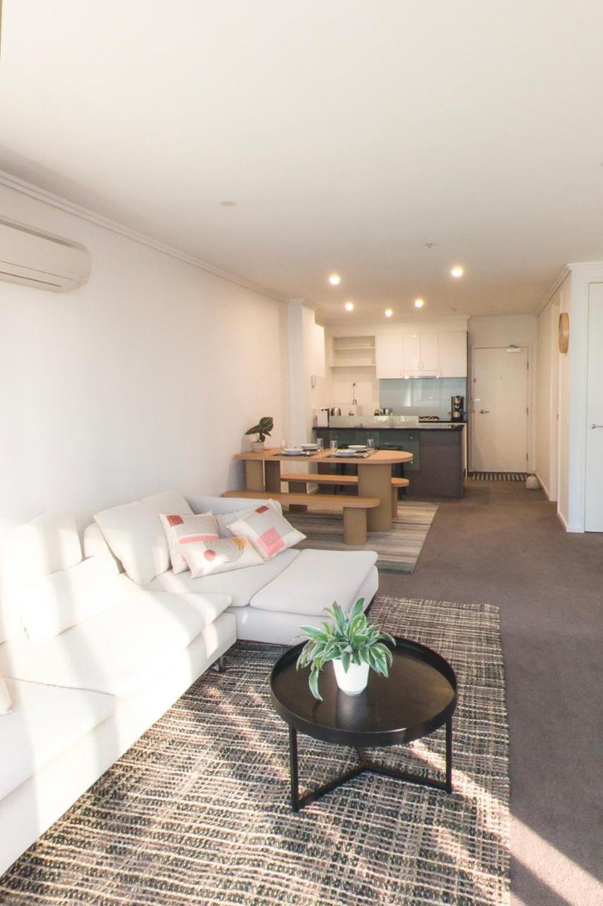 Ultimate Southbank Getaway with Free Parking — 4-Star Luxury Hotel in Melbourne, Australia