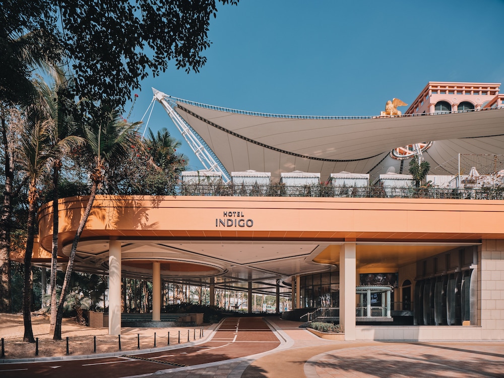 Hotel Indigo Shenzhen Overseas Chinese Town by IHG — 5-Star Luxury Hotel in Shenzhen, People's Republic of China