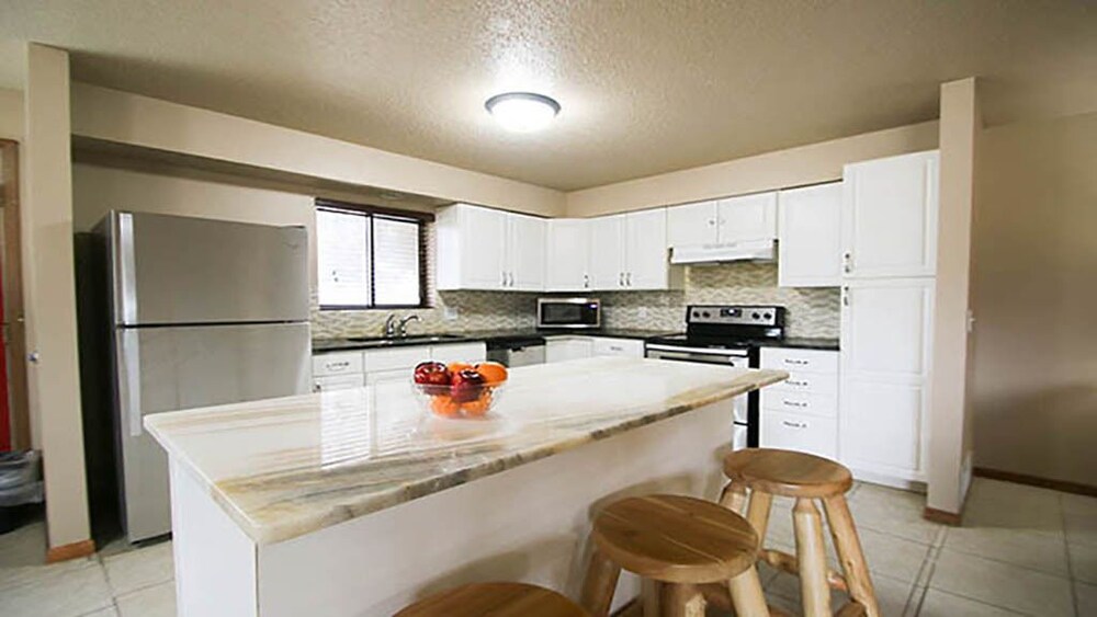 Woodside Dells Hotel & Suites - photo 16