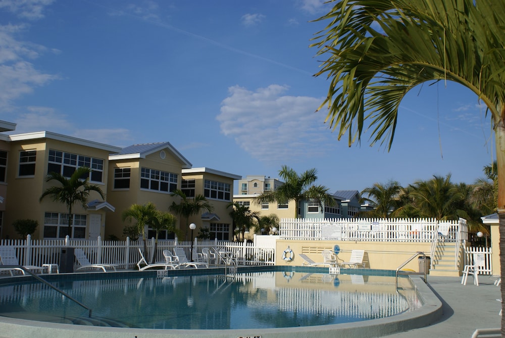 Barefoot Beach Resort - photo 29