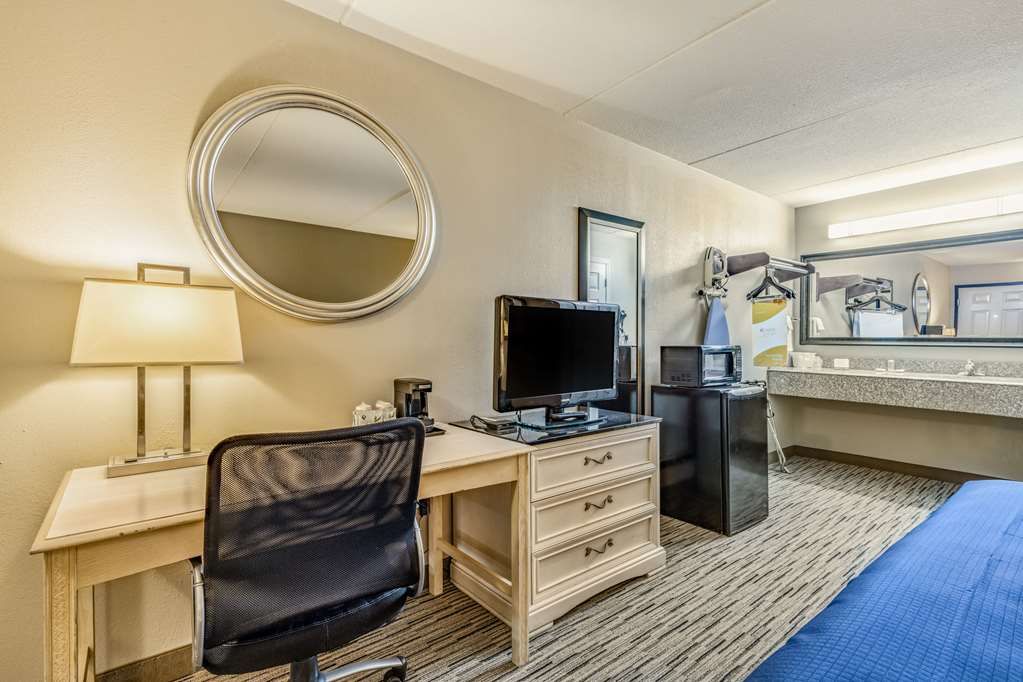 Rodeway Inn & Suites Tupelo - photo 13