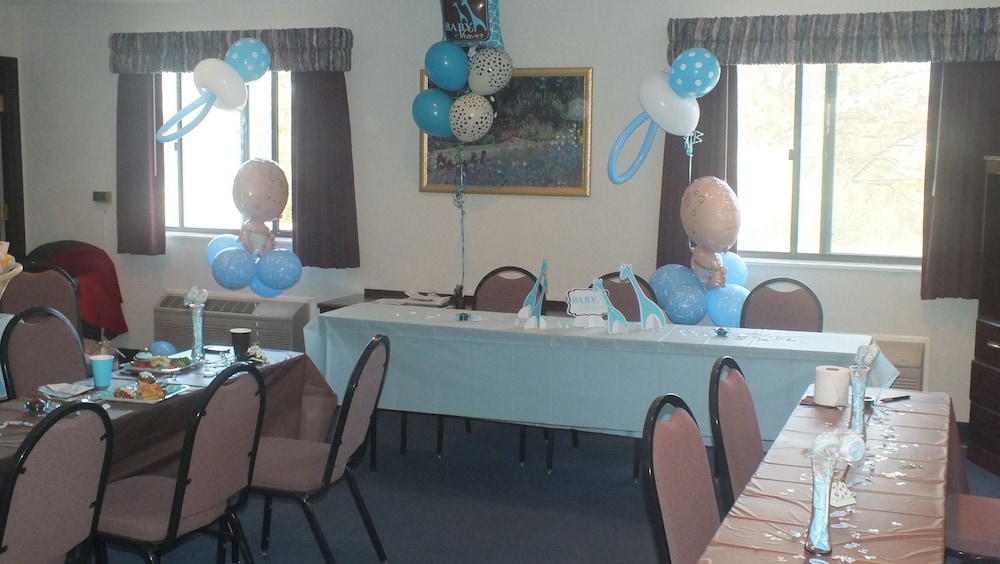 Quality Express Inn & Suites - photo 21