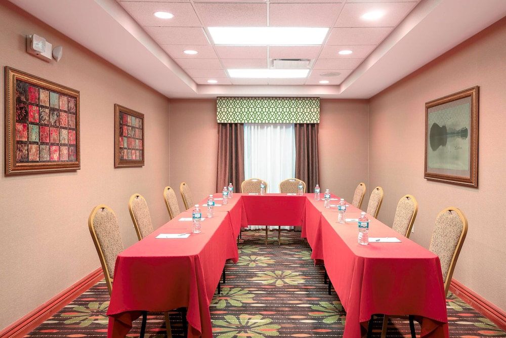 Hampton Inn Bellevue - photo 34