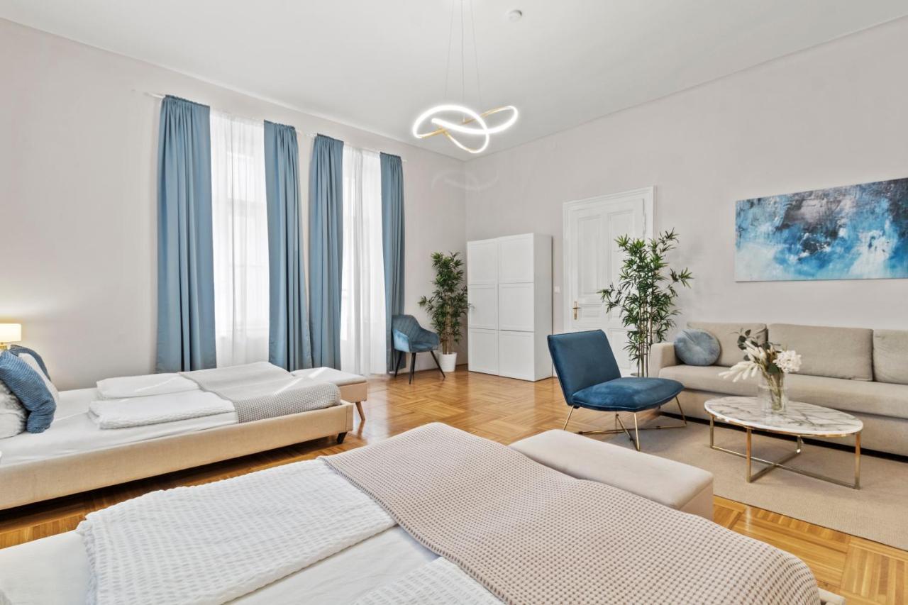 Close to AKH I Fast Wifi — 4-Star Luxury Hotel in Vienna, Austria