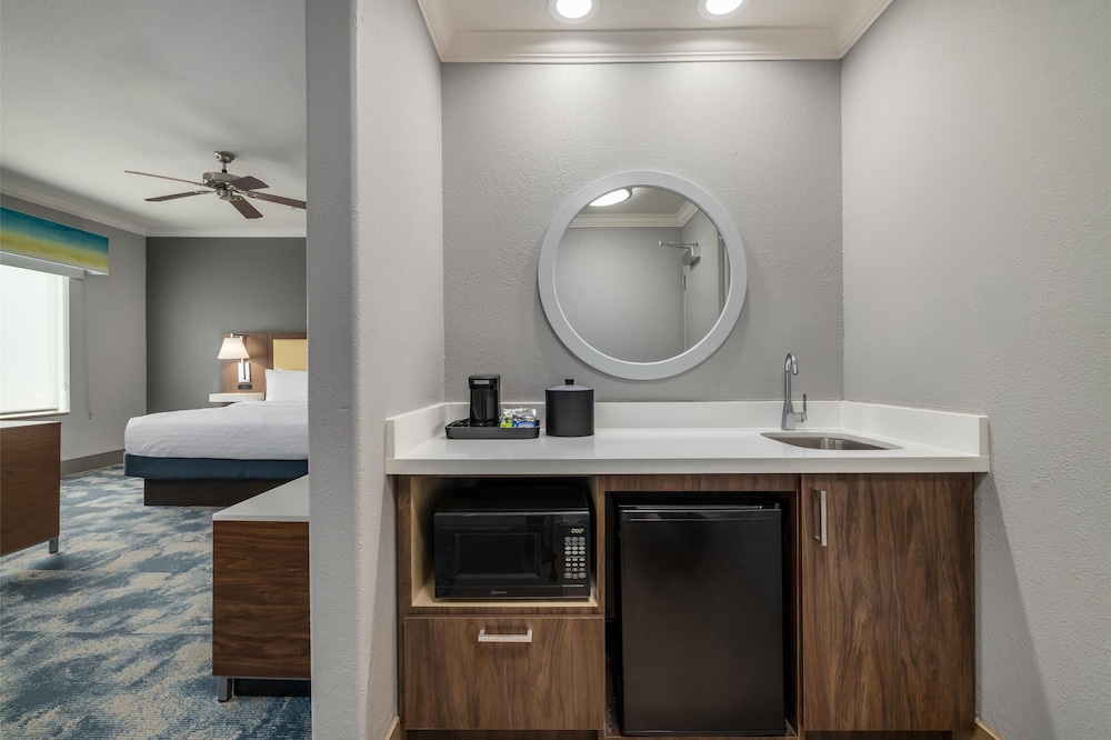 Hampton Inn & Suites Galveston - photo 27