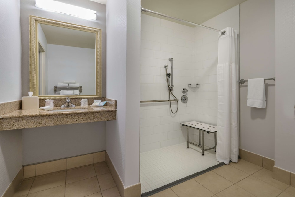 Hilton Garden Inn Blacksburg University - photo 19