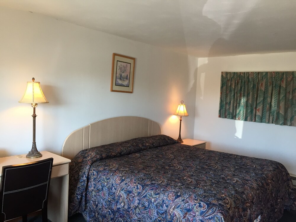 Daniels Motel - photo 10