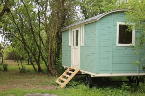 The Tawny Shepherd Hut Whitehouse Farm in Stowmarket, United Kingdom