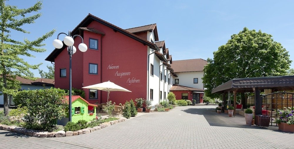 Hotel Bei Den Tongruben — hotel in Bruchkoebel