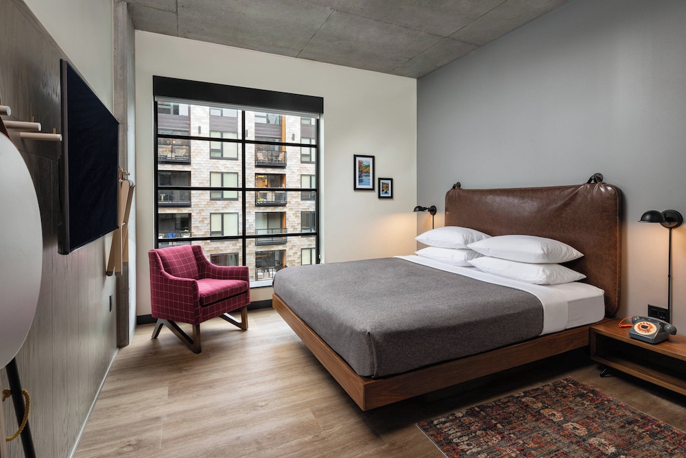Moxy Minneapolis Downtown - photo 10
