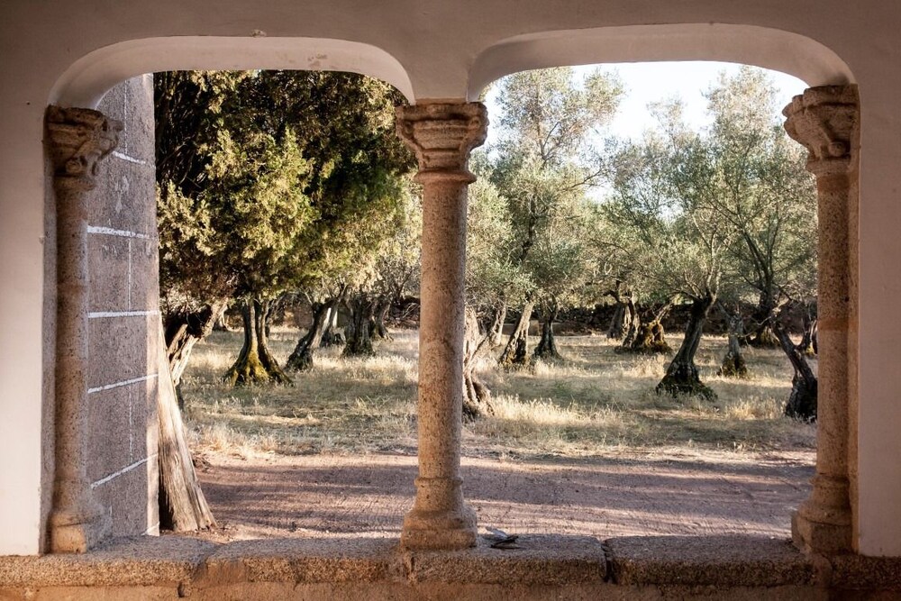 Casa Rural Castillo de Cáceres — 4-Star Luxury Hotel in Caceres, Spain