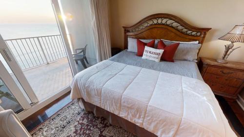 Sun Light Hotel - carbon neutral hotel in Ha Long
