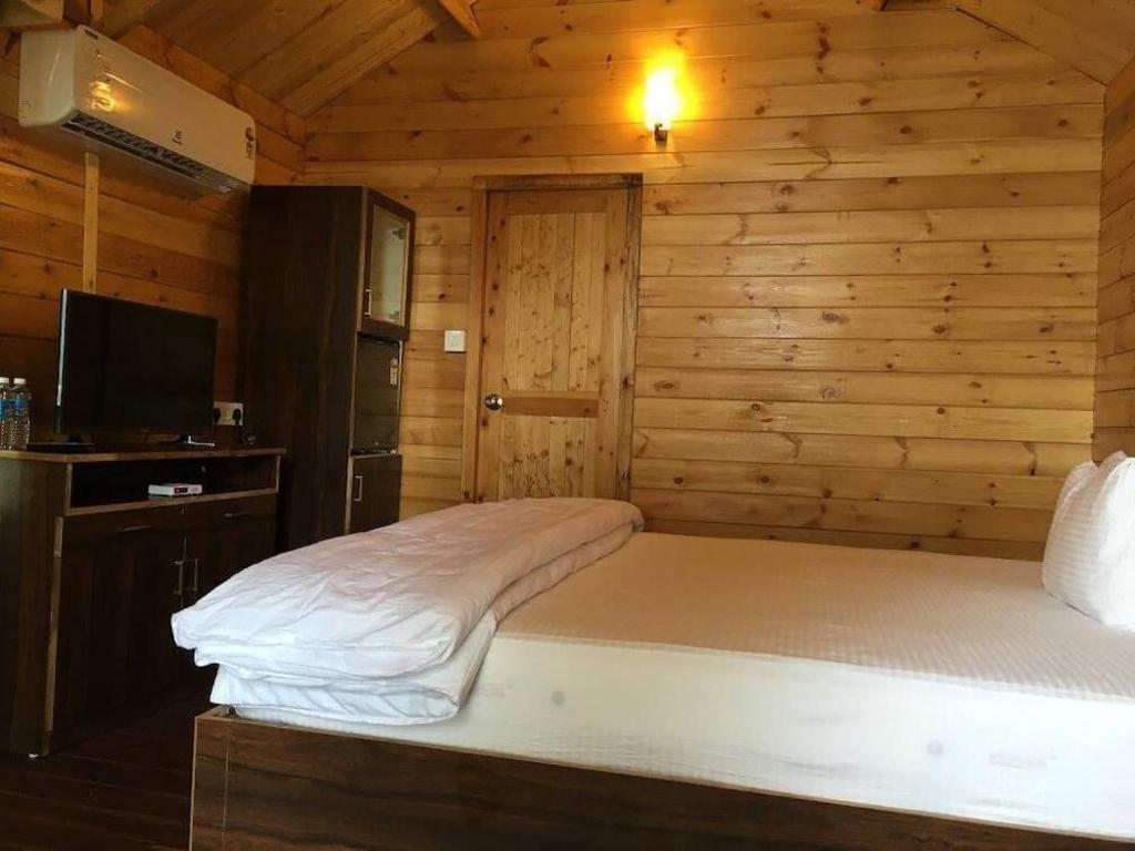 Marron Sea View Resort in Canacona, India