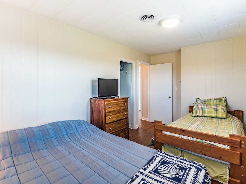Sunset Bay — 4-Star Luxury Hotel in Sneads Ferry, United States