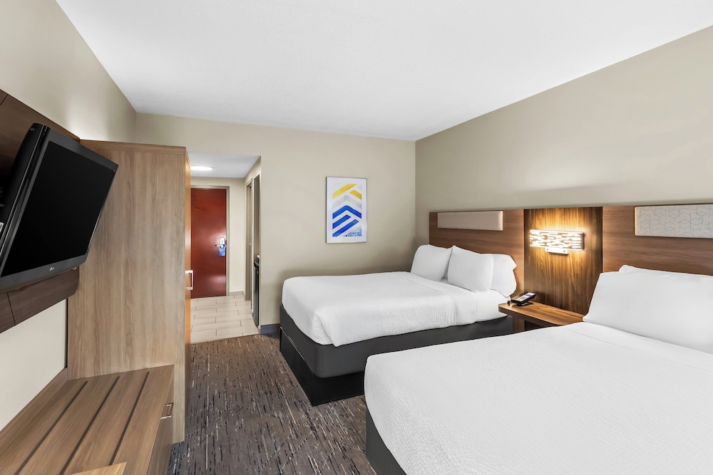 Holiday Inn Express Suites Charleston by IHG - photo 26
