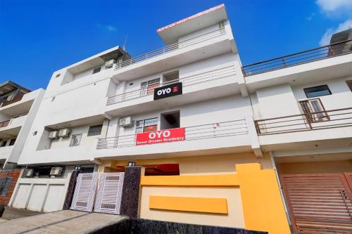 Hotel O Sweet dreams residency in Greater Noida, India