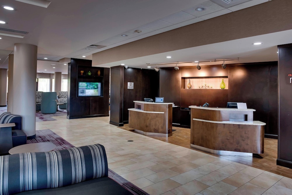 Courtyard Statesville Mooresville Lake Norman - photo 2