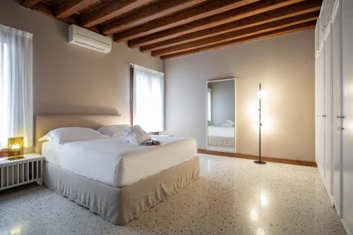 Maison De Gabriela — 4-Star Luxury Hotel in Venice, Italy