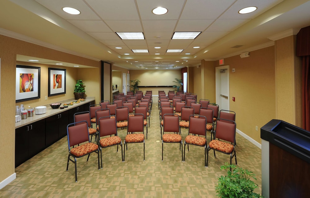 Hampton Inn Suites Scottsboro - photo 50