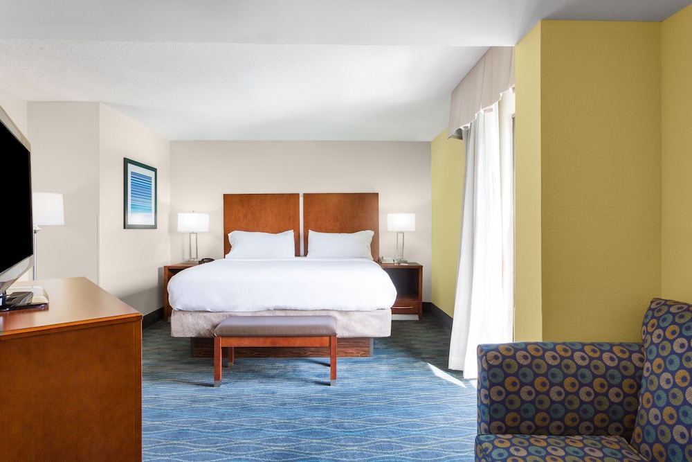 Holiday Inn Express Hotel & Suites Wilmington University Ctr by IHG - photo 8
