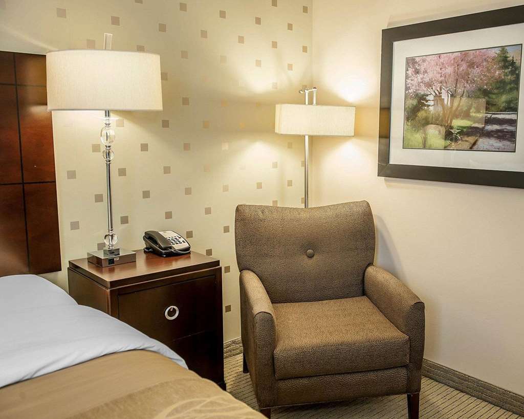 Comfort Inn Bloomington near University - photo 16