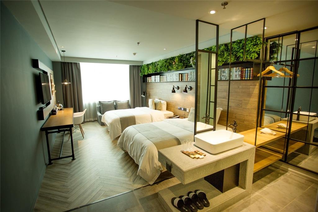 Dream Box Hotel — hotel in Beihai
