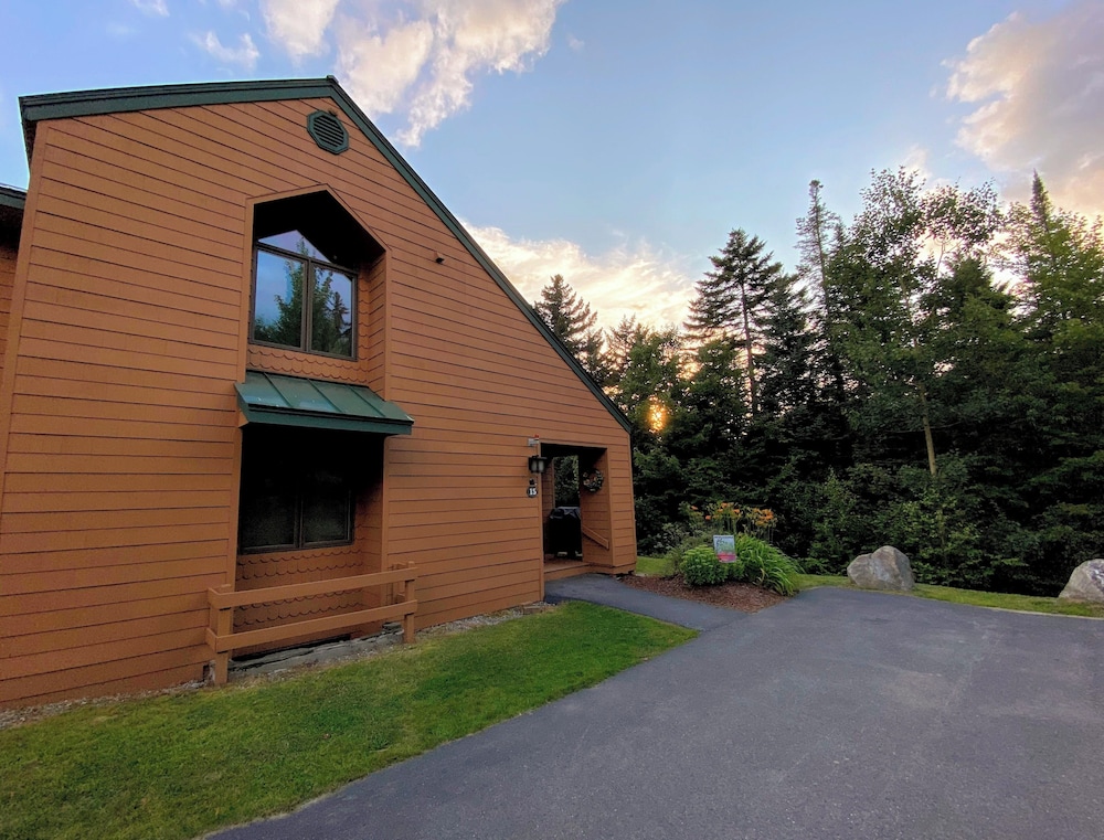 W2 Mount Washington Place Townhome For Winter Seasonal 1 Minute To Ski Slopes Reliable Wifi — Carroll