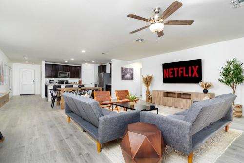 Family Oasis Shuffleboard Backyard Arcade Garage in Casa Grande, United States