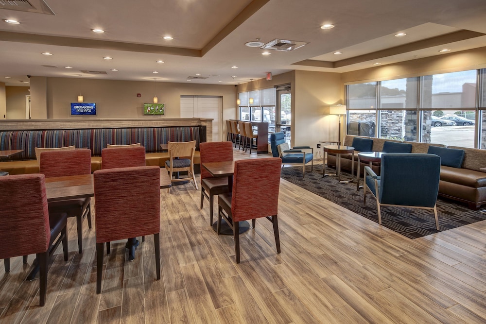 TownePlace Suites by Marriott Hot Springs - photo 9