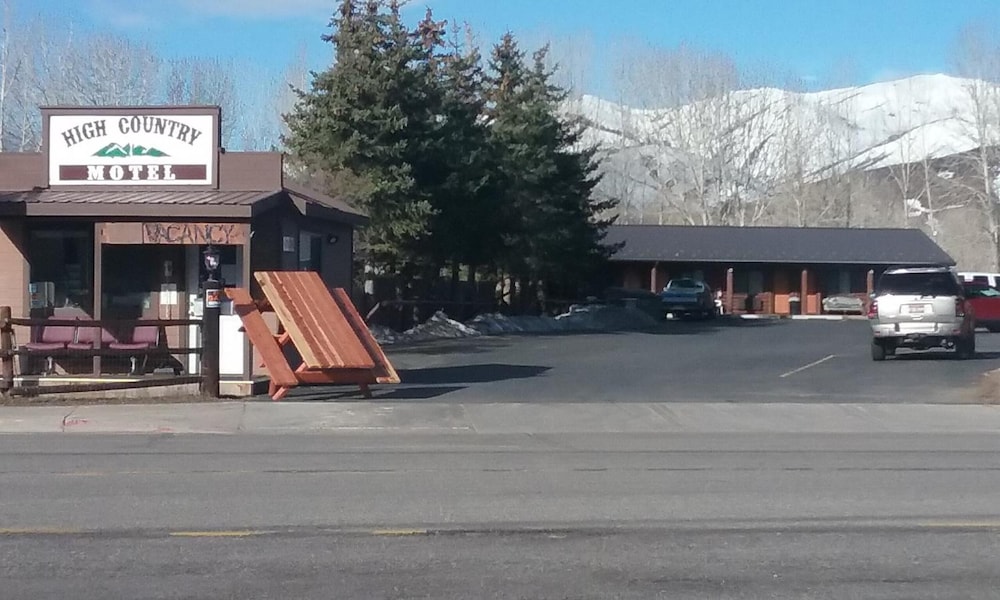 Bellevue High Country Motel - photo 38