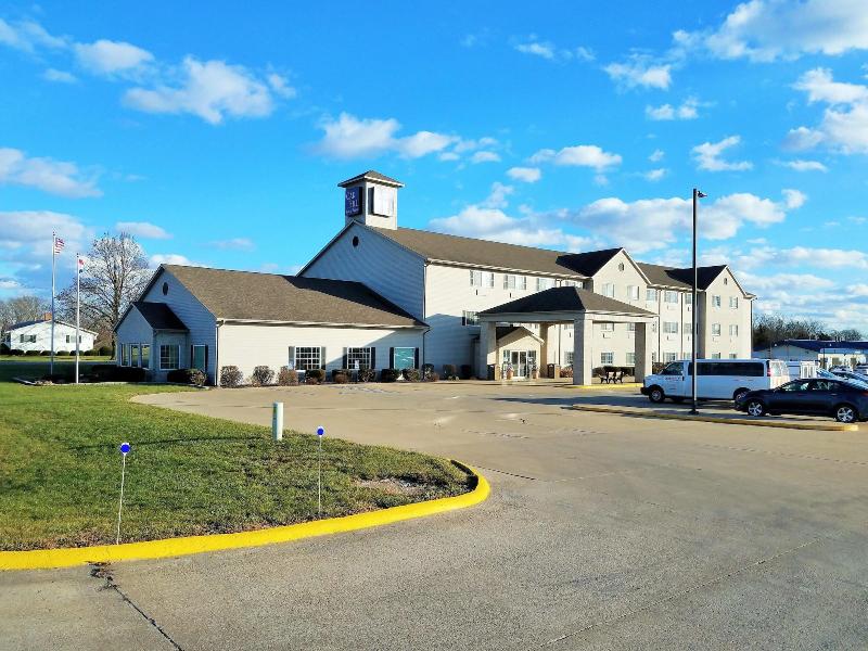 Oak Hill Inn & Suites - photo 2