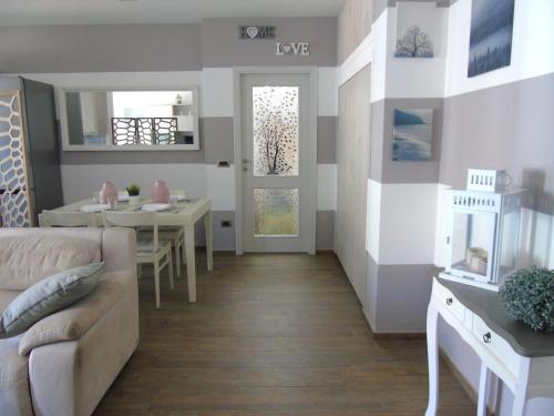Homiday Oleandri Interno 8 — 4-Star Luxury Hotel in Pineto, Italy