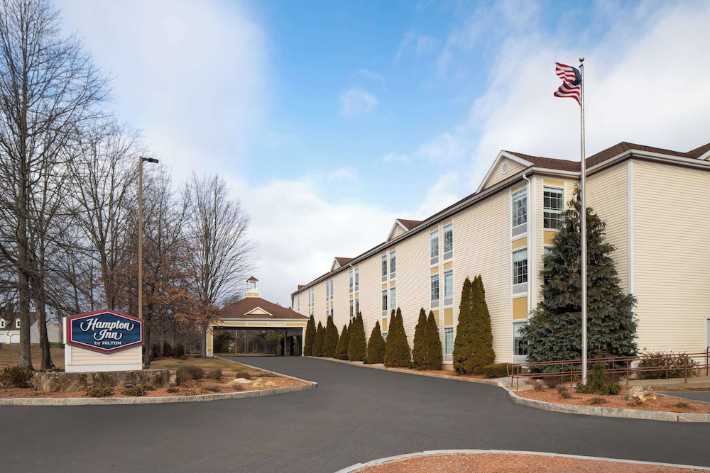 Hampton Inn Sturbridge - carbon neutral hotel in Sturbridge